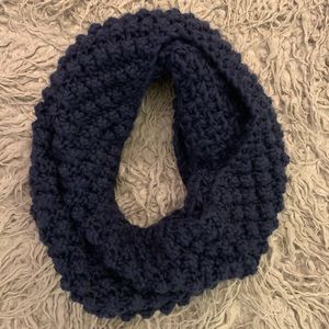 Knit scarf